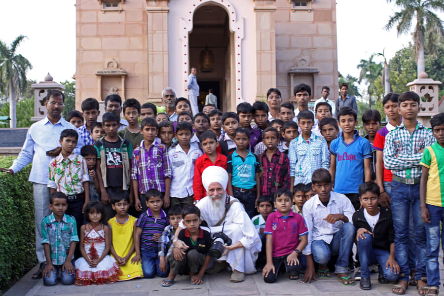 children Sarnath.jpg